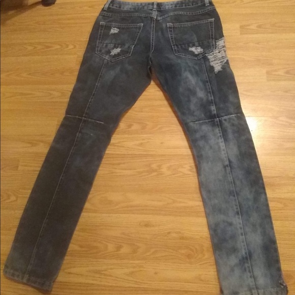 Jeans - Picture 3 of 4